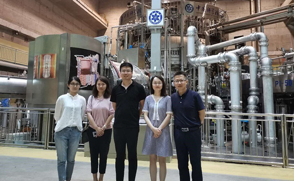 Song Jilei y su delegación de Huaxi Biotechnology Company visitaron el Laboratorio Science Island para su inspección e intercambio